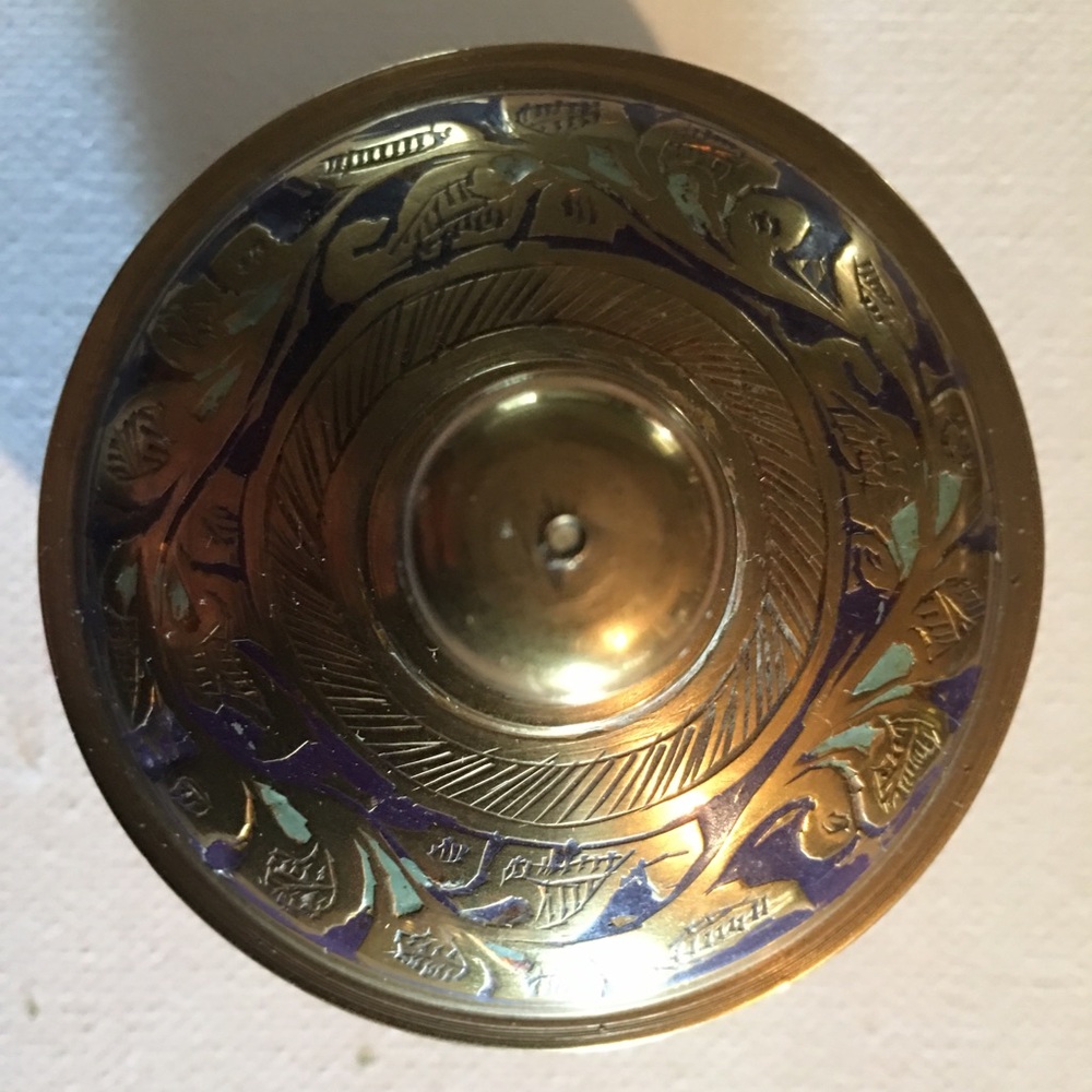 Vintage Brass box - flowers motif